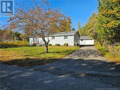 17 Parkwood Dr, House other with 3 bedrooms, 1 bathrooms and null parking in Saint Stephen NB | Image 1