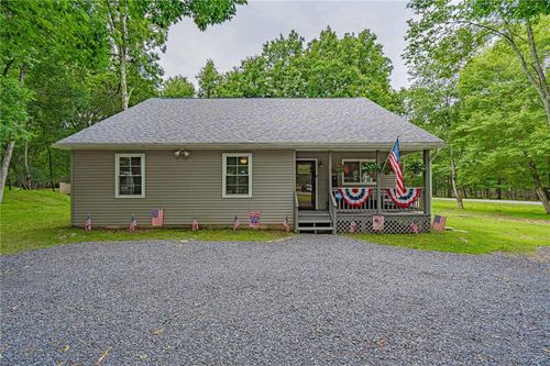 4 Wylie Cir, Albrightsville, PA, 18210-9102 | Card Image