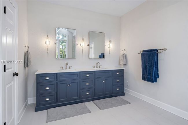 Primary Bathroom | Image 38
