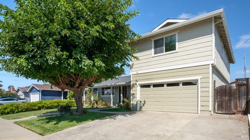 423 Donner Avenue, Petaluma, CA, 94954 | Card Image