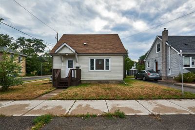 193 Rutherford Ave, House other with 3 bedrooms, 1 bathrooms and 3 parking in Peterborough ON | Image 2