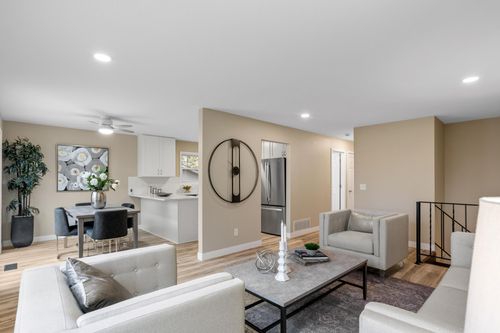 14624 92nd Pl N, Maple Grove, MN, 55369-8834 | Card Image