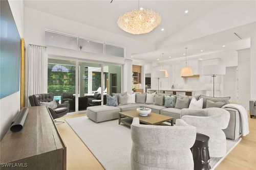 6689 Mill Run Cir, NAPLES, FL, 34109-7211 | Card Image