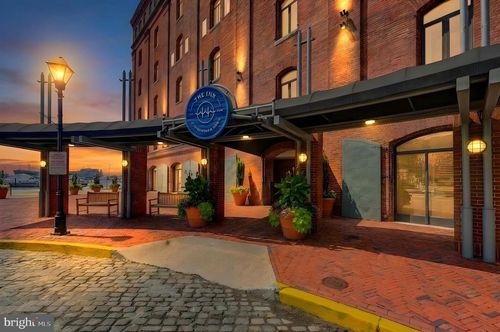 apt-426-1000 Fell St, BALTIMORE, MD, 21231-3570 | Card Image