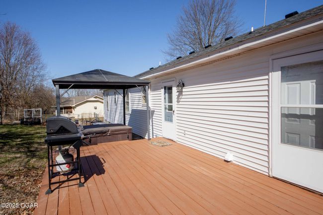 940 Hickory St, House other with 3 bedrooms, 2 bathrooms and null parking in Washburn MO | Image 6