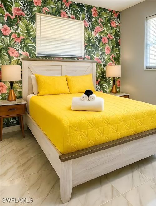 726 Park Ave, NAPLES, FL, 34110-1514 | Card Image