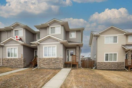 25 Ross Close, Sylvan Lake, AB, T4S0K4 | Card Image