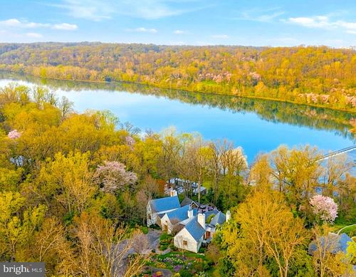 1100 Crest Ln, MCLEAN, VA, 22101-1815 | Card Image