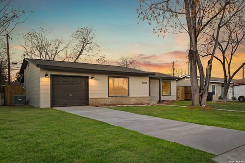 1015 Weizmann St, San Antonio, TX, 78213-4533 | Card Image