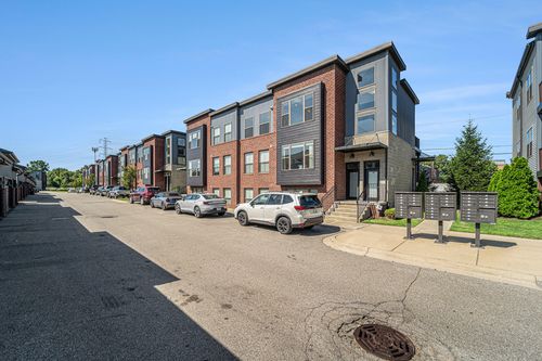 a-1220 Diamond Ct, Royal Oak, MI, 48067-3773 | Card Image