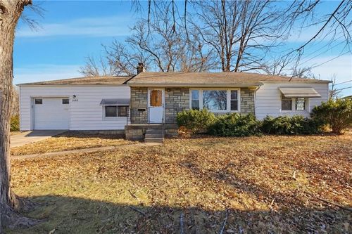 5125 N Brooklyn Ave, Kansas City, MO, 64118-6122 | Card Image