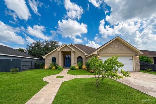 207 E Garfield St, San Juan, TX, 78589-4169 | Card Image
