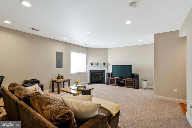 42076 Byrnes View Ter, Townhouse with 3 bedrooms, 4 bathrooms and null parking in ALDIE VA | Image 36