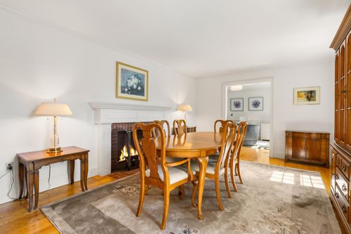 7 Bartlett Rd, Stratham, NH, 03885-2465 | Card Image