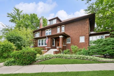 4545 N Manor Avenue, House other with 5 bedrooms, 3 bathrooms and 4 parking in Chicago IL | Image 2