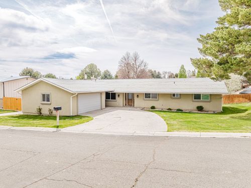 225 Skyline Drive, Elko, NV, 89801 | Card Image