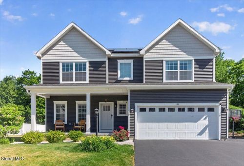 38 Wyatts Cir, Rensselaer, NY, 12144-4544 | Card Image