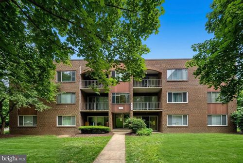 apt-t2-422 Girard St, GAITHERSBURG, MD, 20877-3307 | Card Image