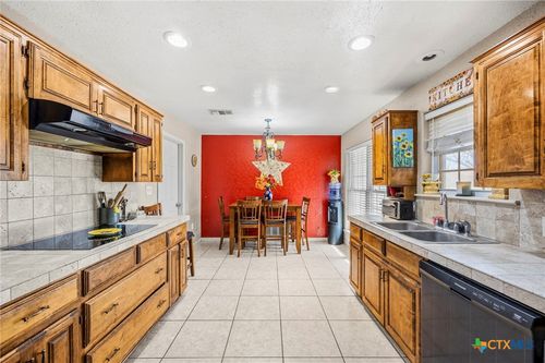 320 Highland Dr, Burnet, TX, 78611-2615 | Card Image