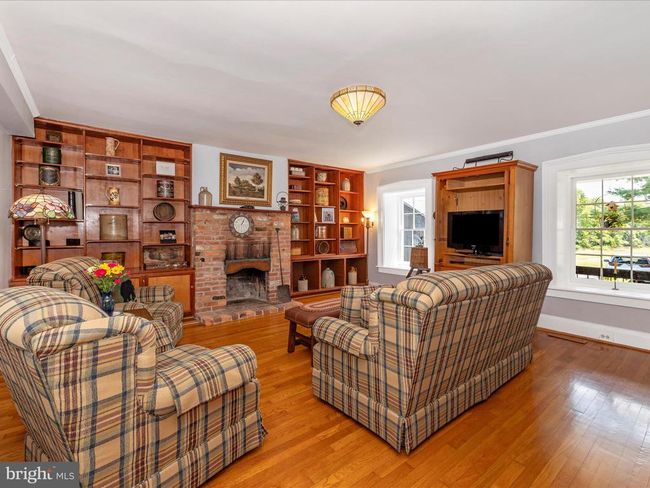 9314 Pear Ln, House other with 4 bedrooms, 3 bathrooms and null parking in FREDERICK MD | Image 12