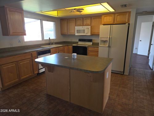 2330 E Alameda Dr, Tempe, AZ, 85282-3058 | Card Image