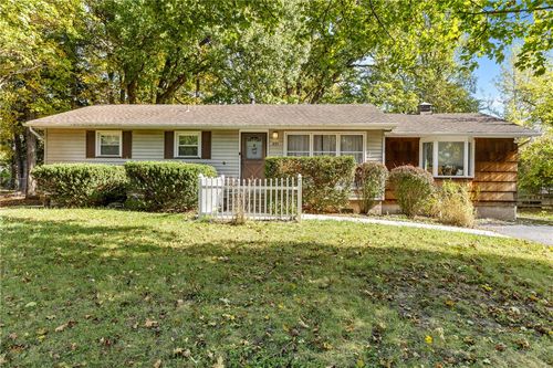271 Crockett Dr, Rochester, NY, 14623-4701 | Card Image