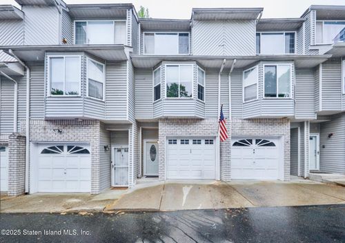 24 Regina Ln, Staten Island, NY, 10312-1348 | Card Image
