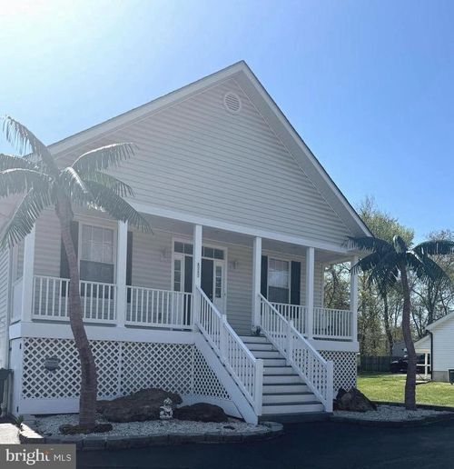 8147 Hog Neck Rd, PASADENA, MD, 21122-2214 | Card Image