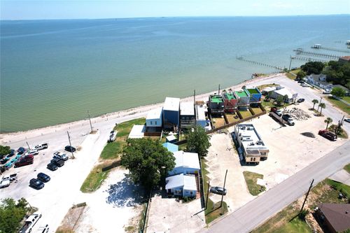4507 W Bayshore Dr, Bacliff, TX, 77518-1414 | Card Image