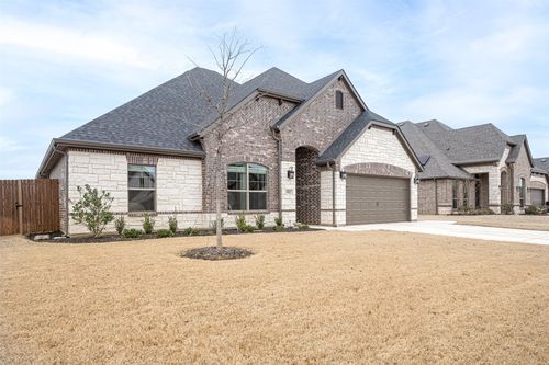 912 Meadow View Dr, Cleburne, TX, 76033-5989 | Card Image