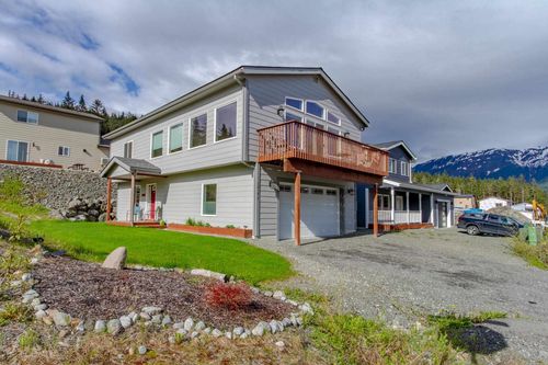 10196 Kwalx St, Juneau, AK, 99801-8798 | Card Image