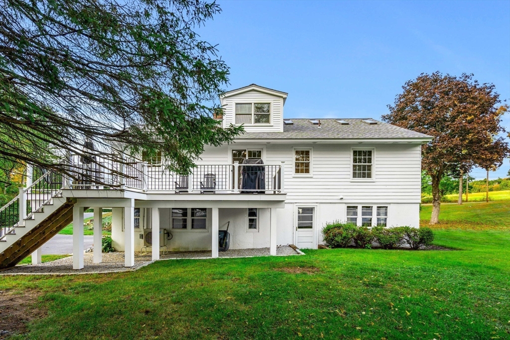 Farmers Row, Groton, MA 01450