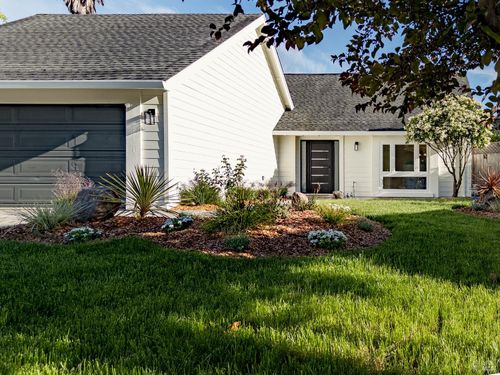 609 Casa Verde Ct, Petaluma, CA, 94954-5615 | Card Image
