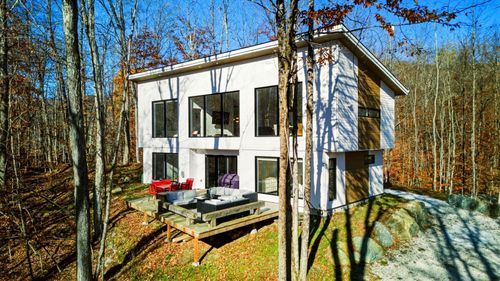 {{alt}} | Card Image