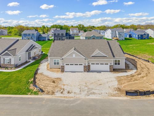 bldg-21-853 Stirling Dr, Oconomowoc, WI, 53066-1415 | Card Image
