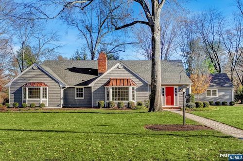 632 Fairview Pl, Wyckoff, NJ, 07481-1408 | Card Image