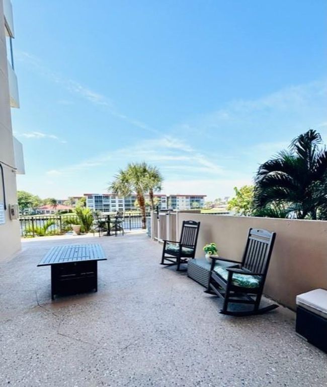 APT-212 - 1150 Hillsboro Mile, Condo with 2 bedrooms, 2 bathrooms and null parking in Hillsboro Beach FL | Image 26