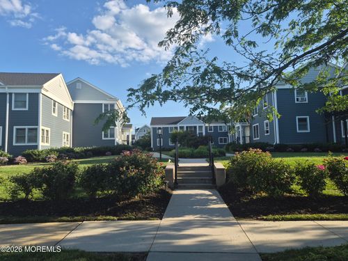 40-306 Deal Lake Dr, Asbury Park, NJ, 07712-5292 | Card Image