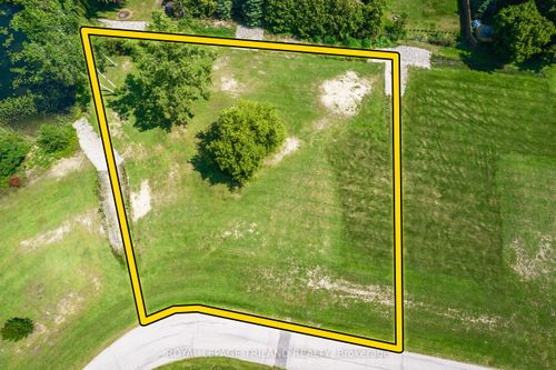 9936 Eric St, Thedford, ON, N0M2N0 | Card Image