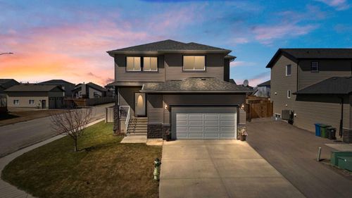39 Hanson Drive Ne, Home with 6 bedrooms, 3 bathrooms and 6 parking in Langdon AB | Card Image
