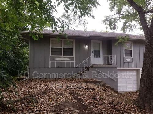 218 Sw 19th St, Oak Grove, MO, 64075-9241 | Card Image