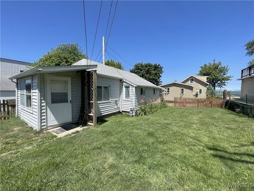 5843 Ontario Street, Newfane, NY, 14126 | Card Image