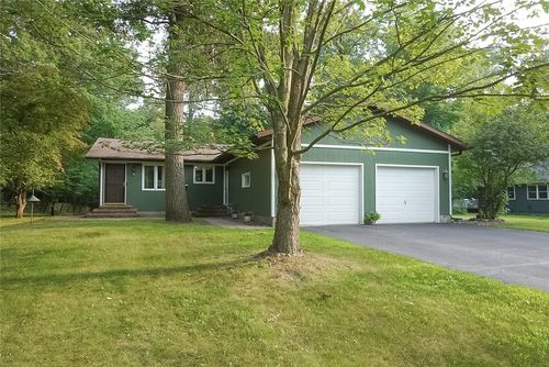 5717 196th St, Chippewa Falls, WI, 54729-9229 | Card Image