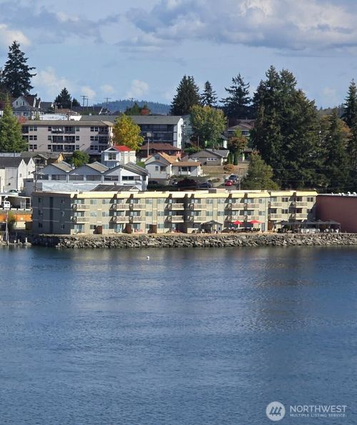 201 Shore Dr, Bremerton, WA, 98310-4816 | Card Image