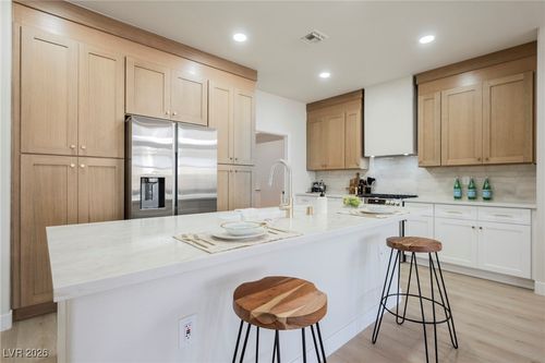 unit-102-2032 Summer Spruce Pl, Las Vegas, NV, 89134-2648 | Card Image