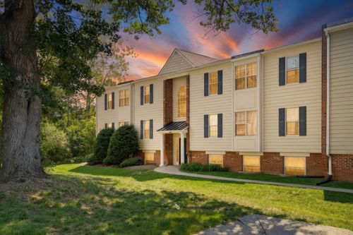 b-1217 Villa Ln, Charlottesville, VA, 22901 | Card Image