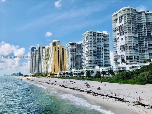 1605-16699 Collins Ave, Sunny Isles Beach, FL, 33160-5408 | Card Image