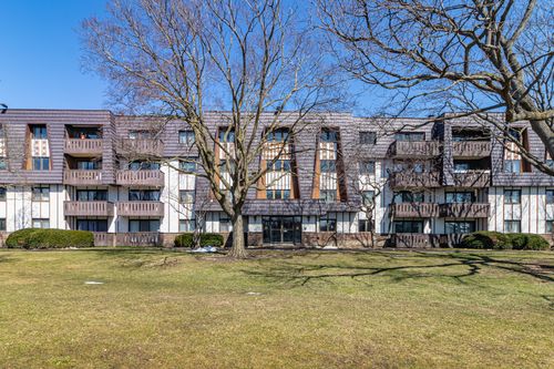 unit-2111-13200 W Heiden Cir, Lake Bluff, IL, 60044-1054 | Card Image