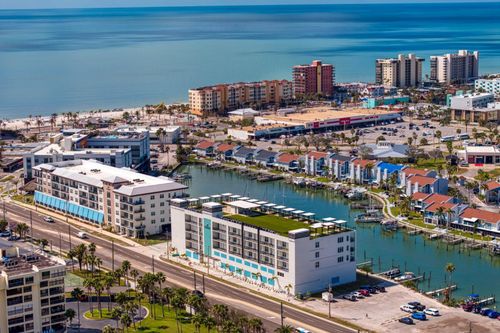 206-400 150th Ave, MADEIRA BEACH, FL, 33708-2012 | Card Image