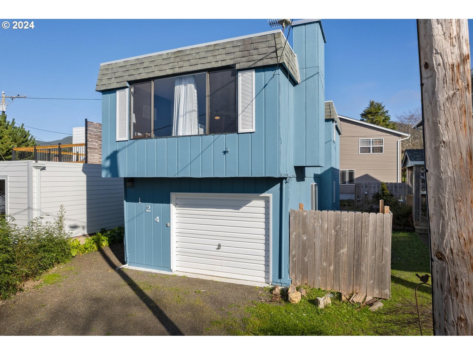 Falcon St, Rockaway Beach, OR 97136